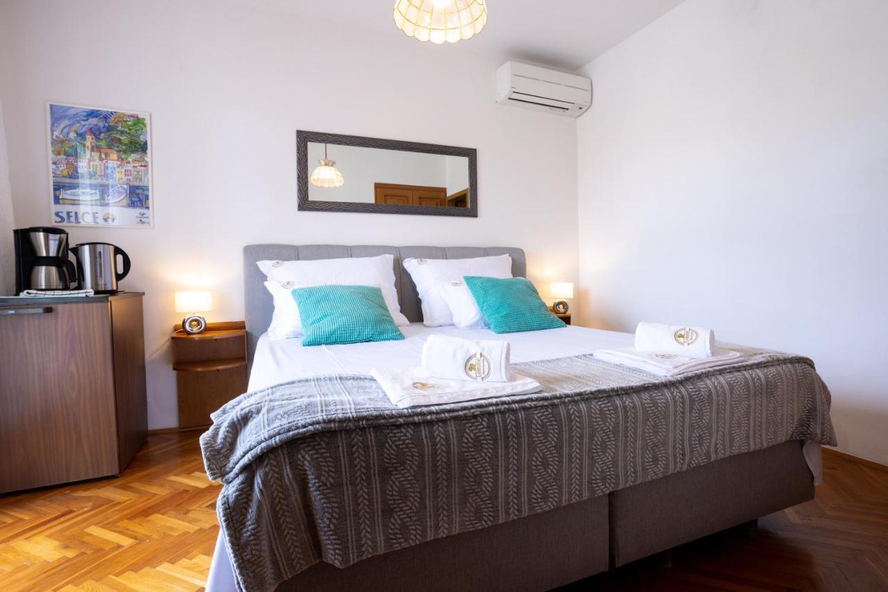 Apartments Lonzor I Selce Exterior foto