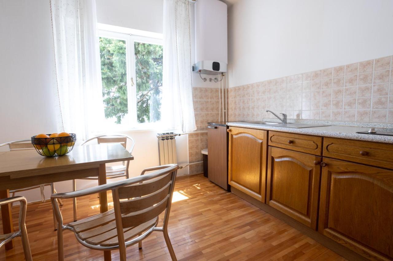 Apartments Lonzor I Selce Exterior foto